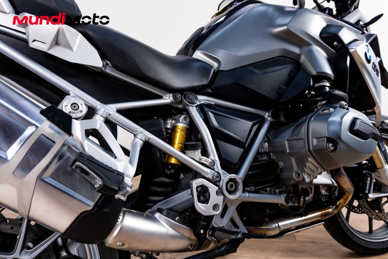 Motorbike image 3