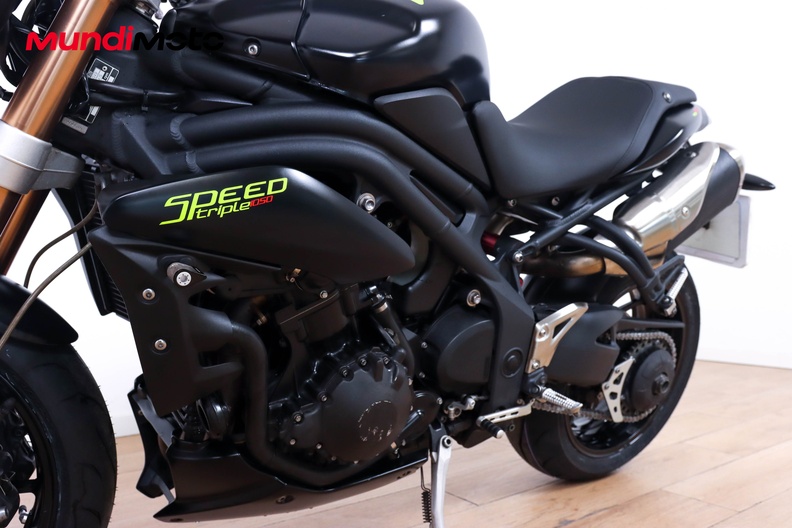 Motorbike image 8