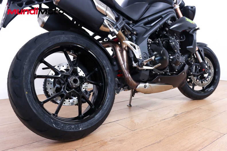 Motorbike image 3