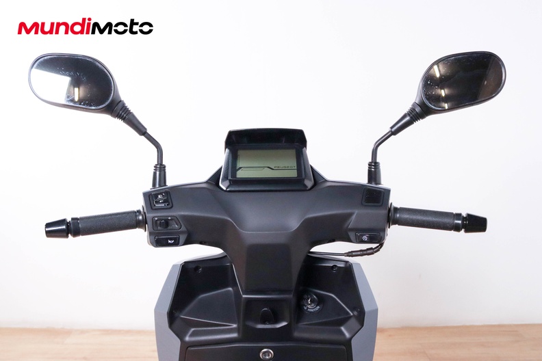 Motorbike image 10