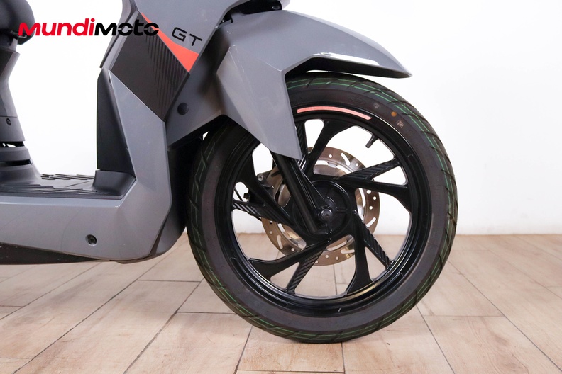 Motorbike image 13