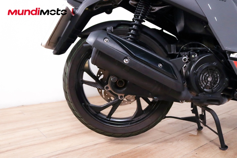Motorbike image 3