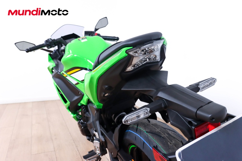 Motorbike image 9