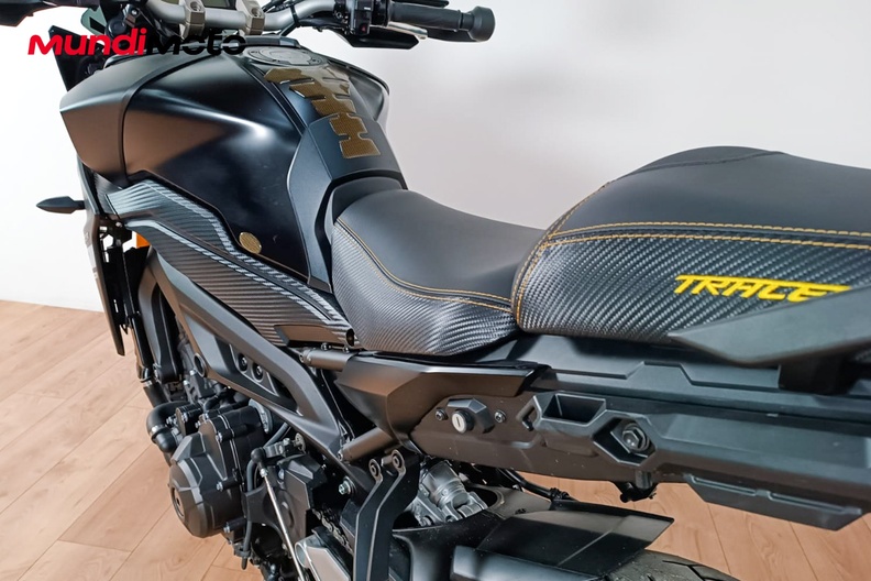 Motorbike image 8