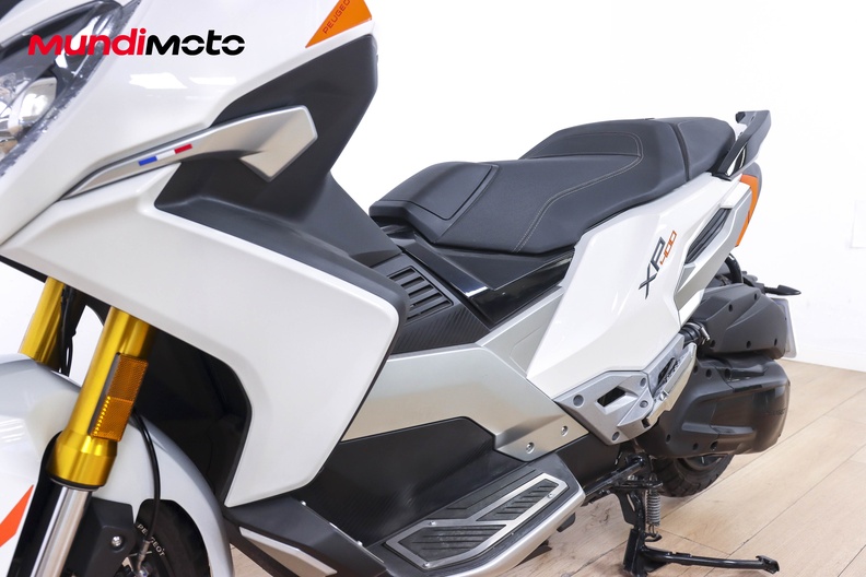 Motorbike image 8