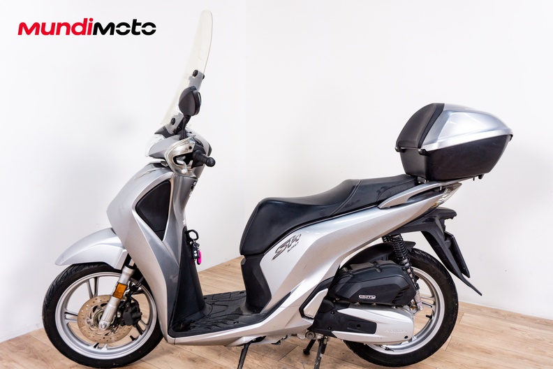 Motorbike image 5