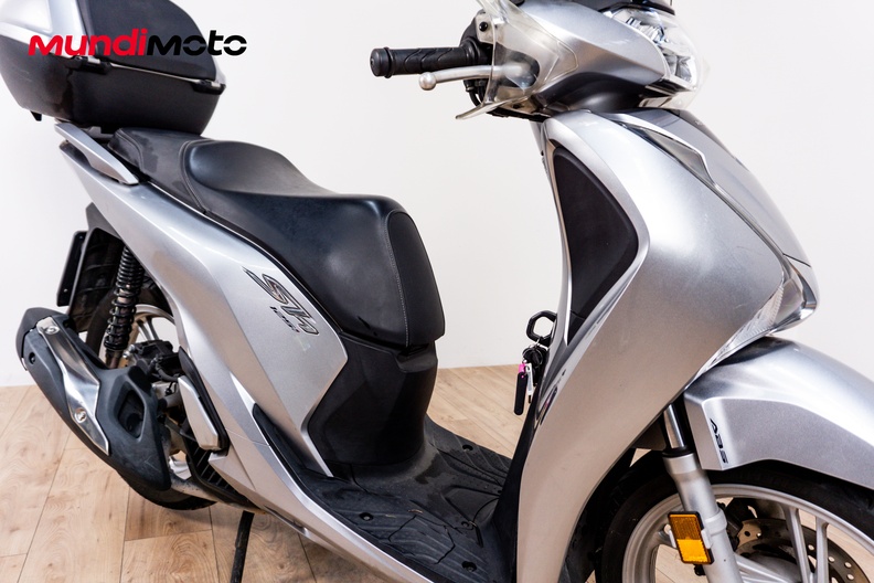 Motorbike image 4