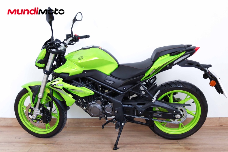 Motorbike image 5