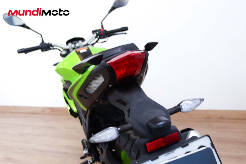 Motorbike image 9