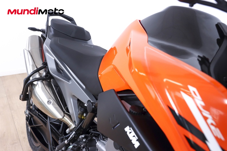 Motorbike image 12
