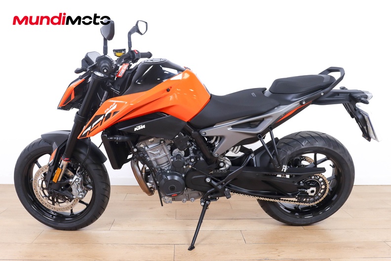 Motorbike image 5
