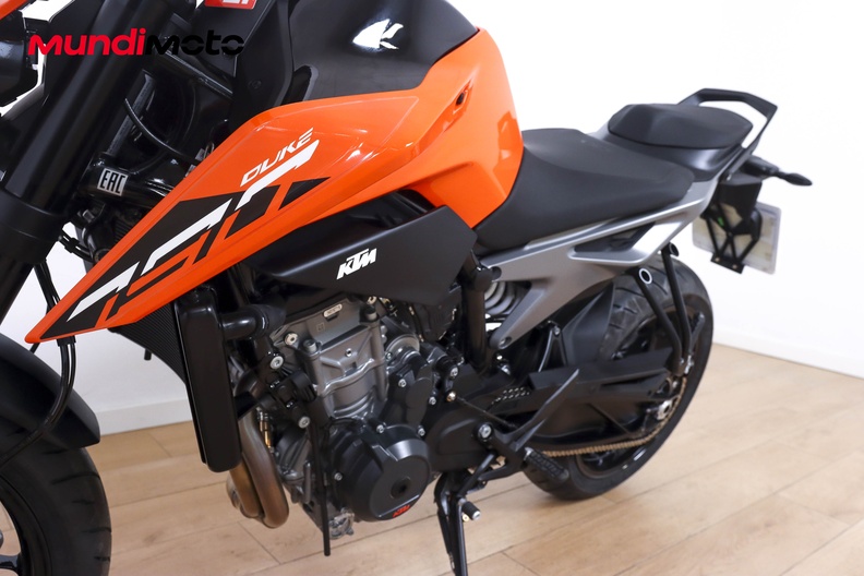 Motorbike image 8