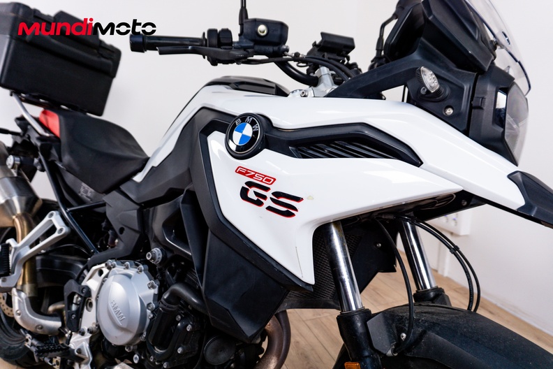 Motorbike image 4