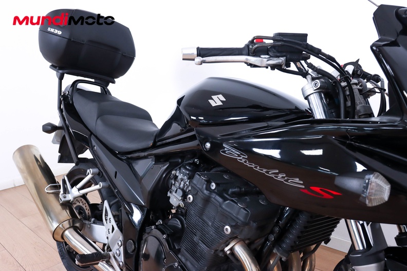 Motorbike image 13