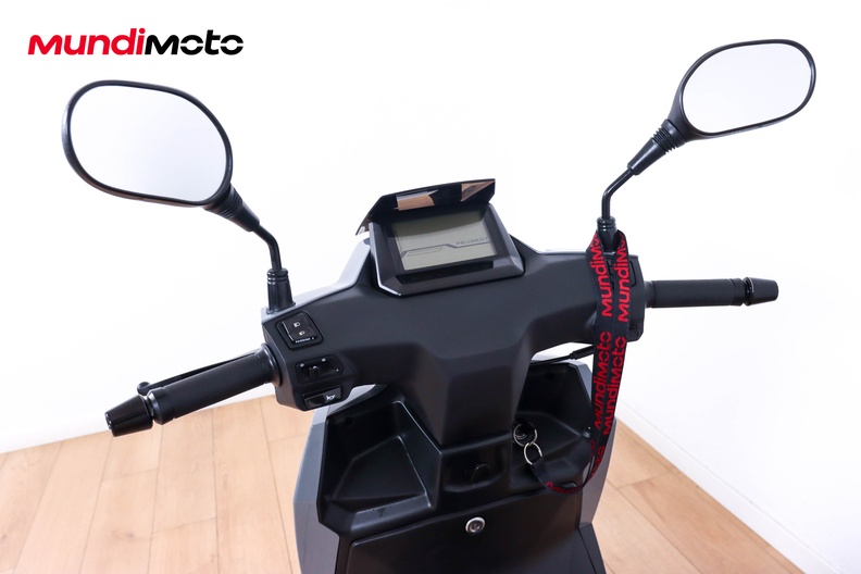 Motorbike image 10