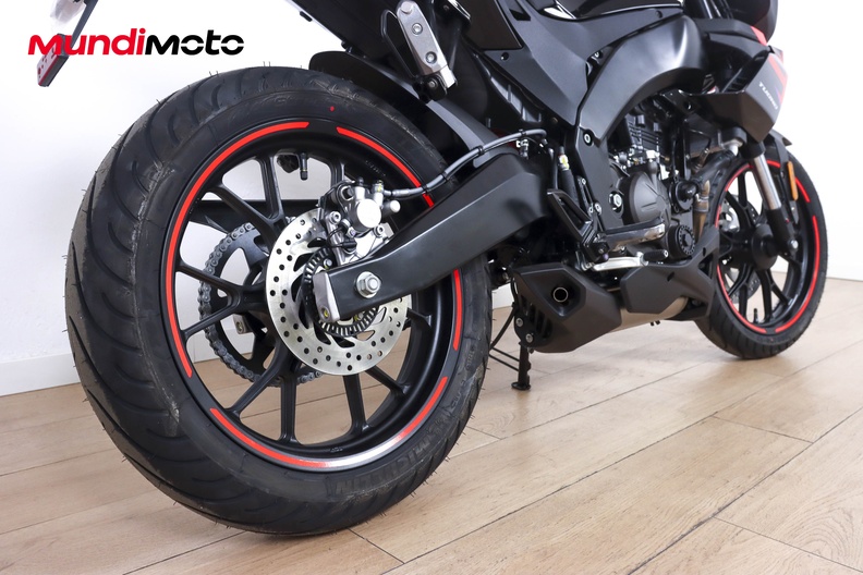 Motorbike image 3