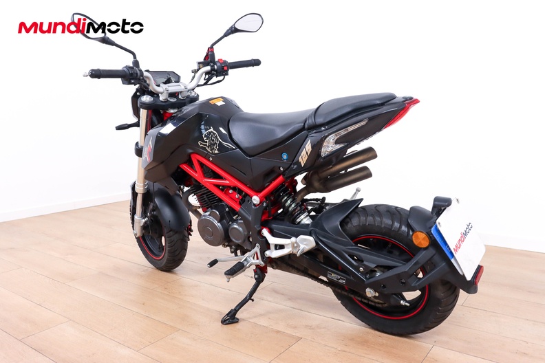 Motorbike image 7