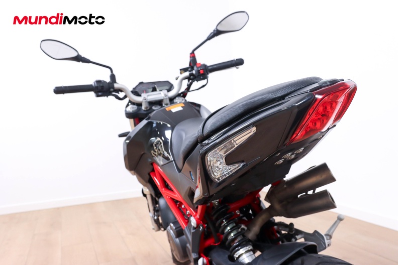 Motorbike image 8