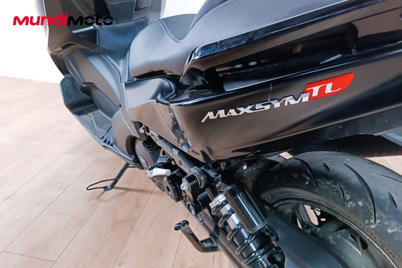 Motorbike image 8