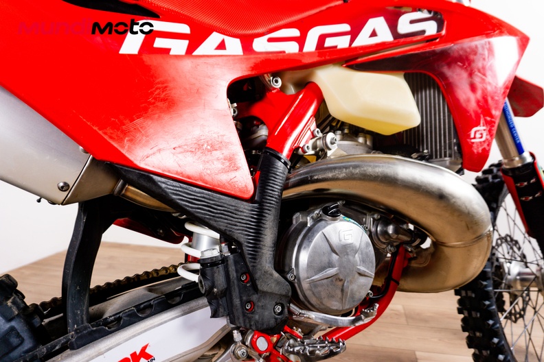 Motorbike image 3
