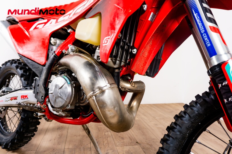 Motorbike image 4