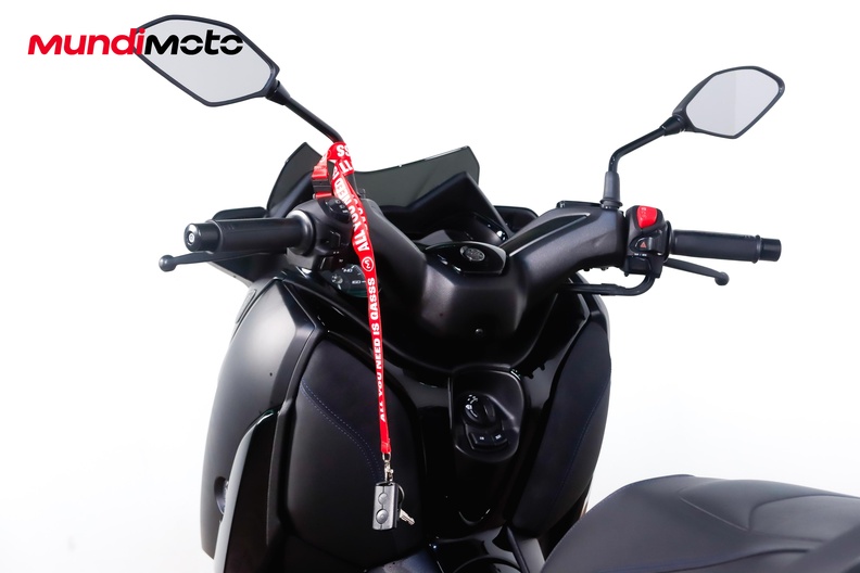 Motorbike image 10