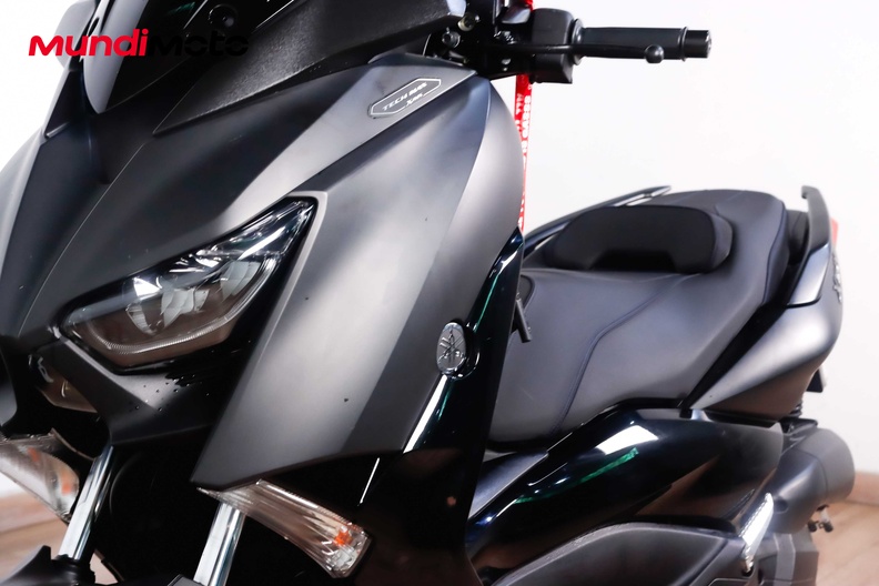 Motorbike image 8