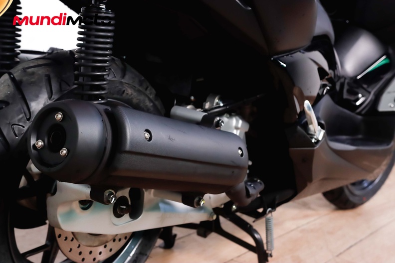 Motorbike image 3
