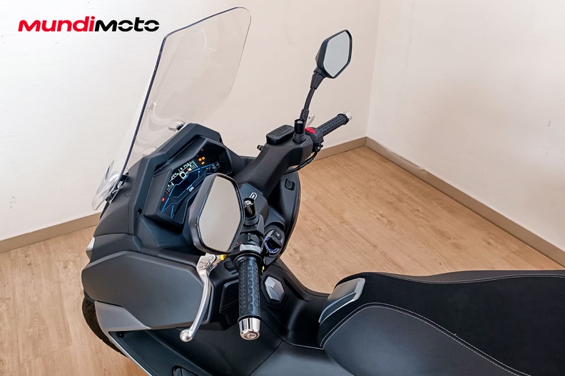 Motorbike image 10