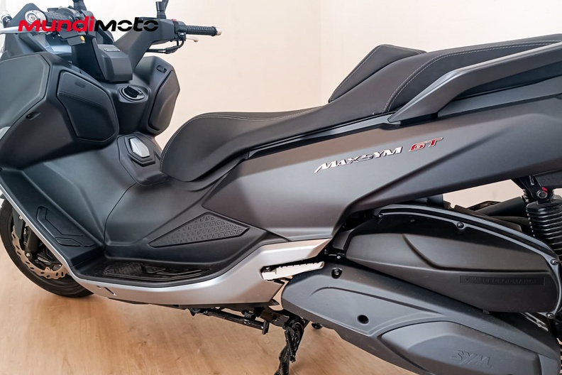 Motorbike image 8