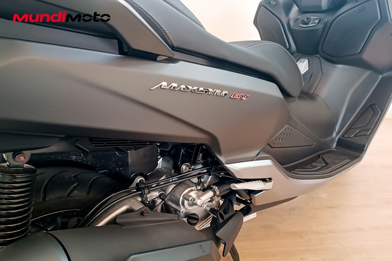 Motorbike image 3