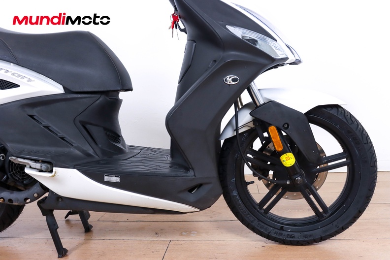 Motorbike image 12
