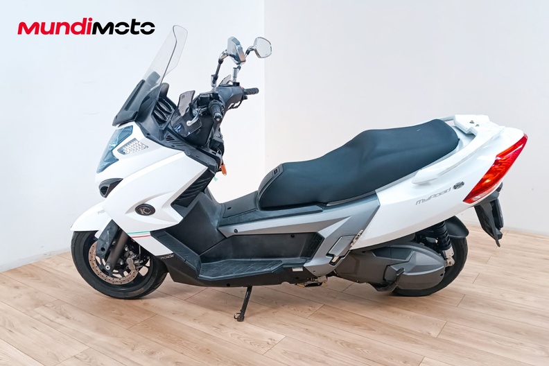 Motorbike image 5