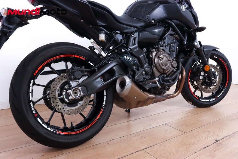 Motorbike image 3