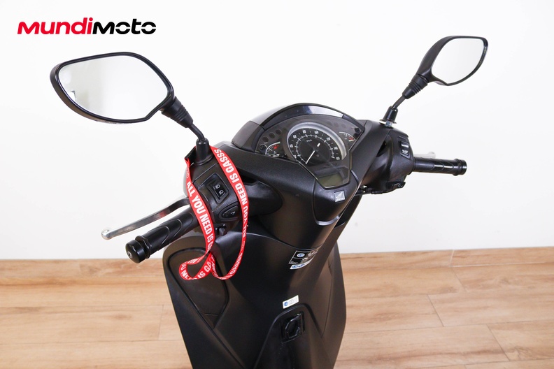 Motorbike image 10