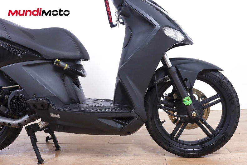 Motorbike image 12
