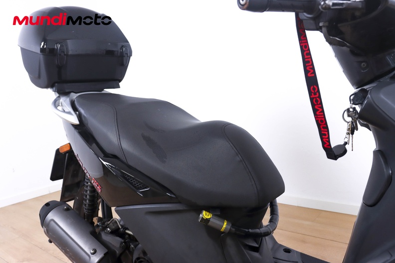 Motorbike image 13