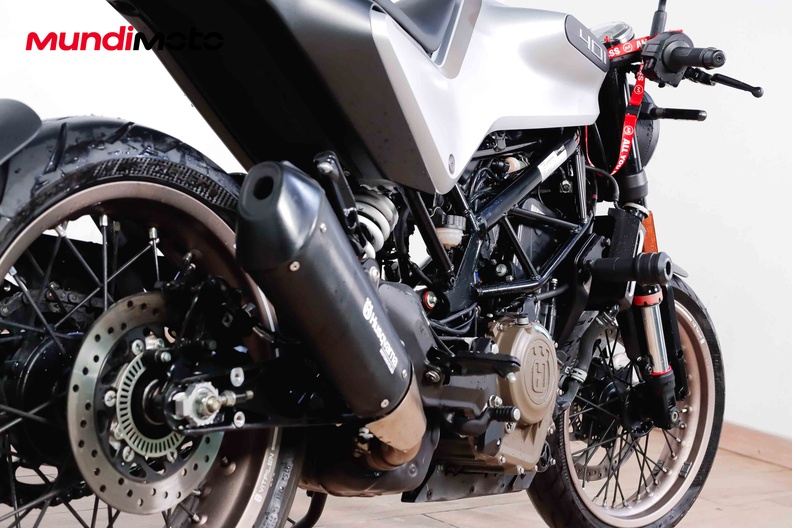 Motorbike image 3