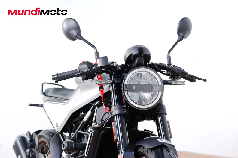Motorbike image 4
