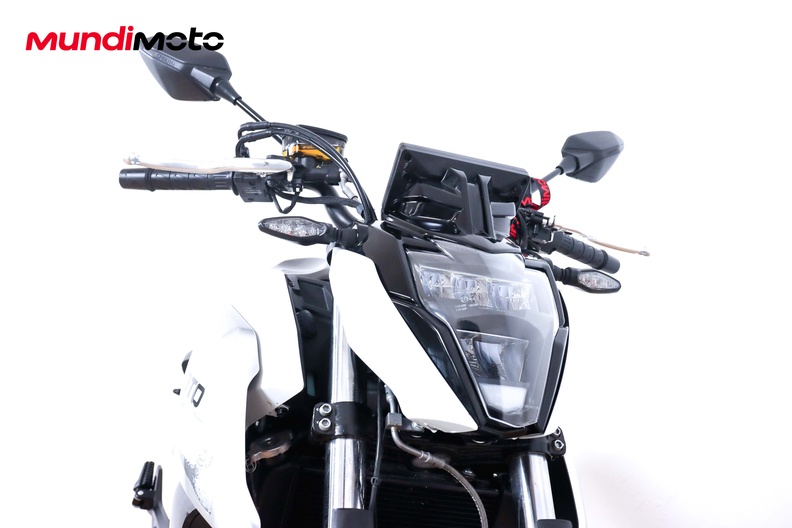 Motorbike image 4