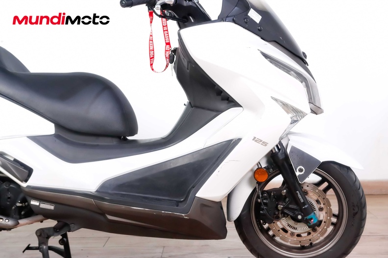 Motorbike image 12
