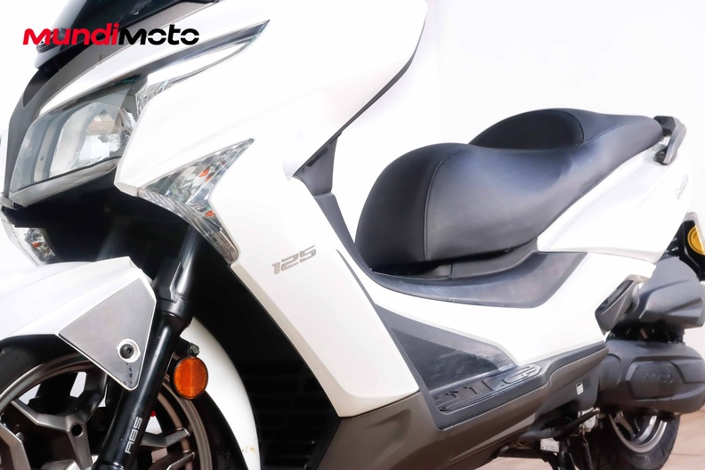 Motorbike image 8