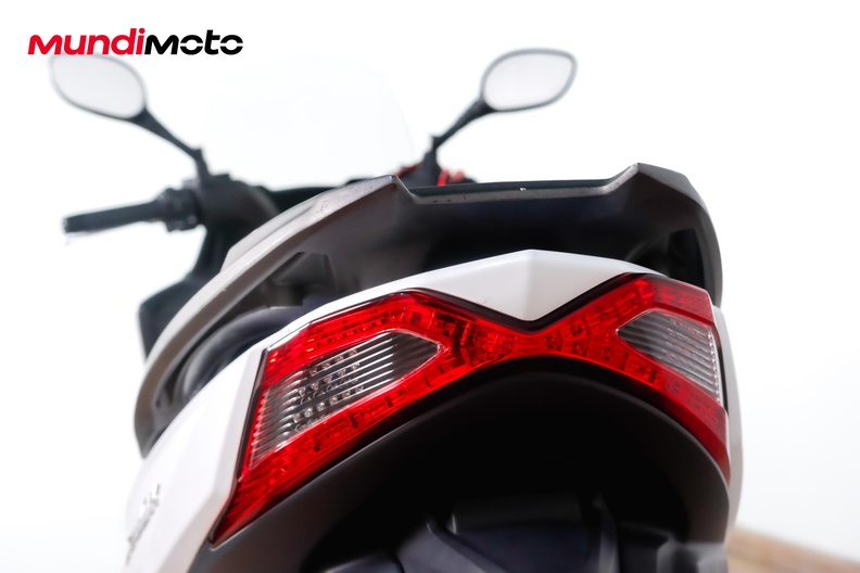 Motorbike image 9