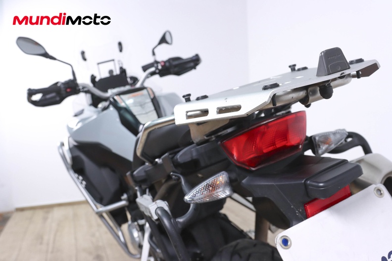 Motorbike image 9