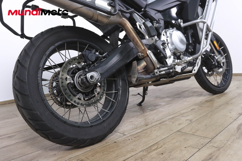 Motorbike image 3