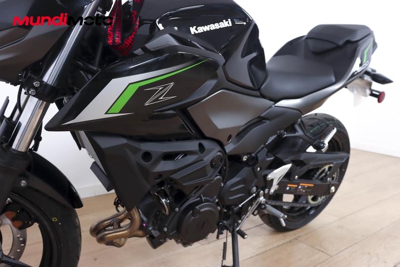 Motorbike image 9