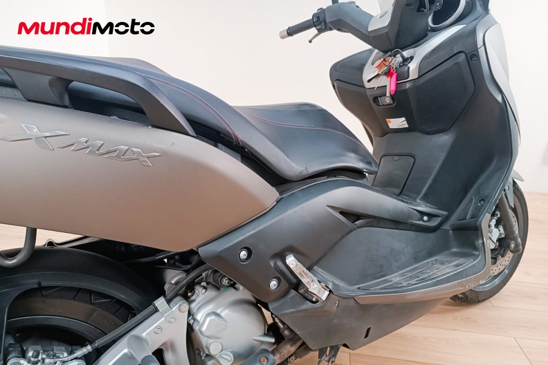 Motorbike image 3