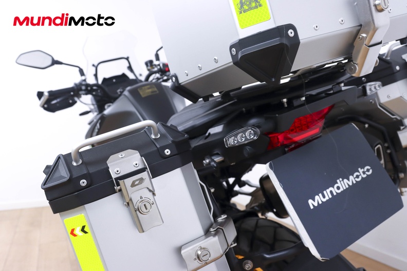 Motorbike image 9