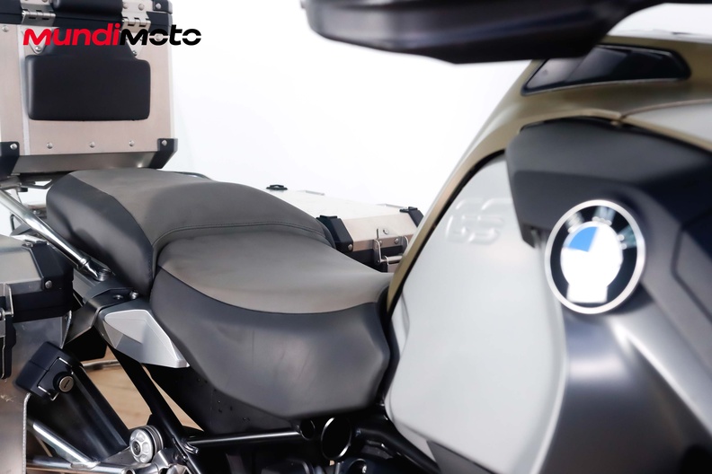 Motorbike image 12