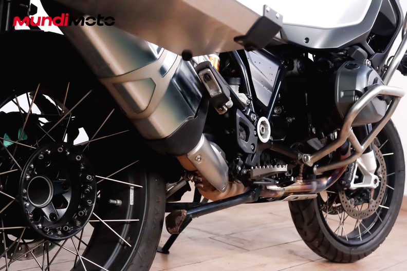 Motorbike image 3